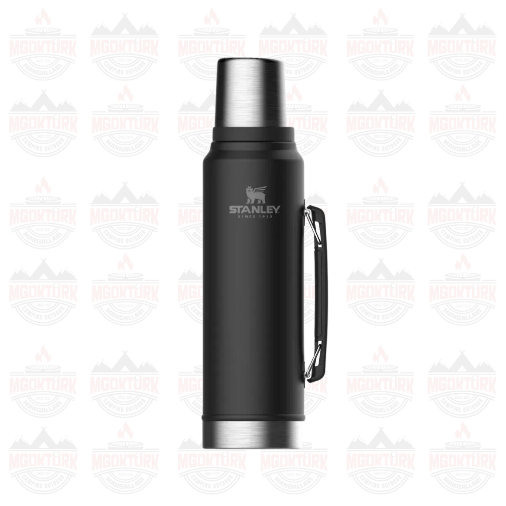 The Legendary Classic Bottle 1.0L / 1.1QT Matte Black Pebble