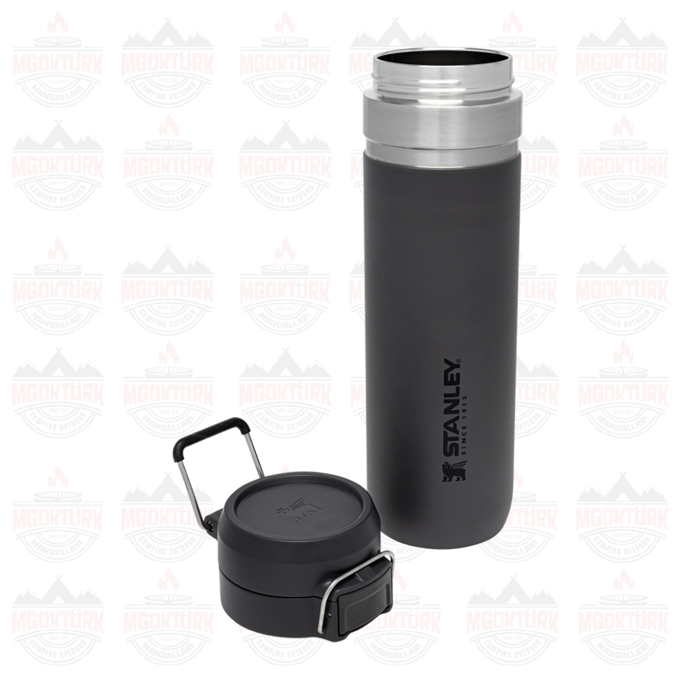 The Quick-Flip Water Bottle 0.7L / 24oz Charcoal 10-09149-030 / 6939236382663