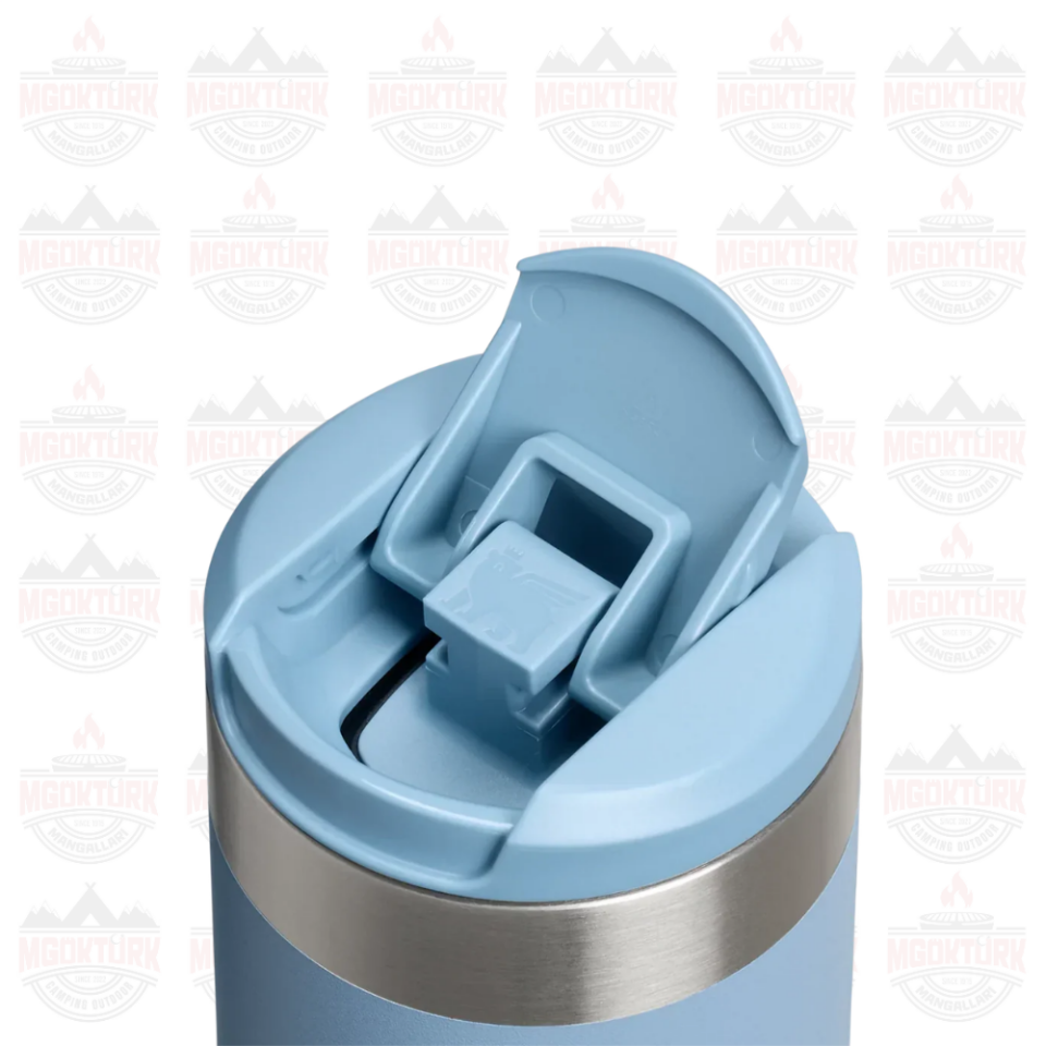 The AeroLight™ Transit Mug .60L / 20oz Indigo