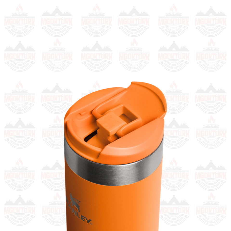The AeroLight™ Transit Mug .47L / 16oz Goldenrod Coral