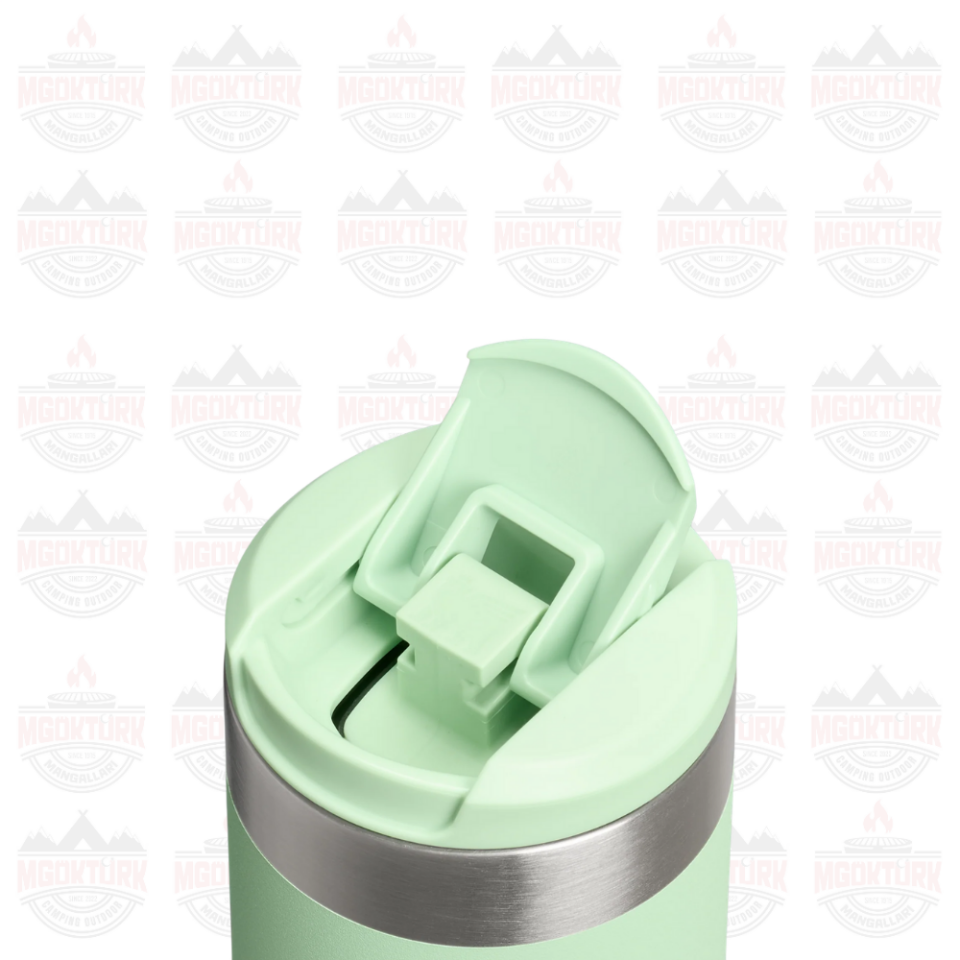 The AeroLight™ Transit Mug .47L / 16oz Pistachio