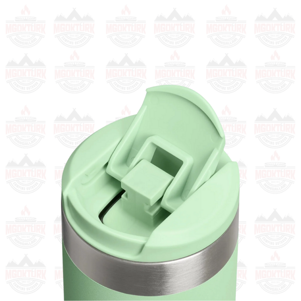 The AeroLight™ Transit Mug .35L / 12oz Pistachio
