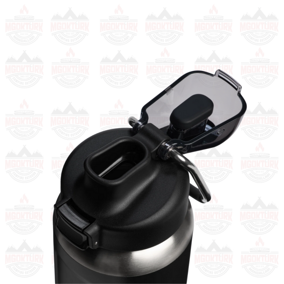 The Stanley Wellspring Bottle 0.7L / 24oz Black