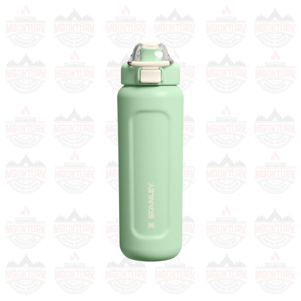 The Stanley Wellspring Bottle 0.7L / 24oz Pistachio