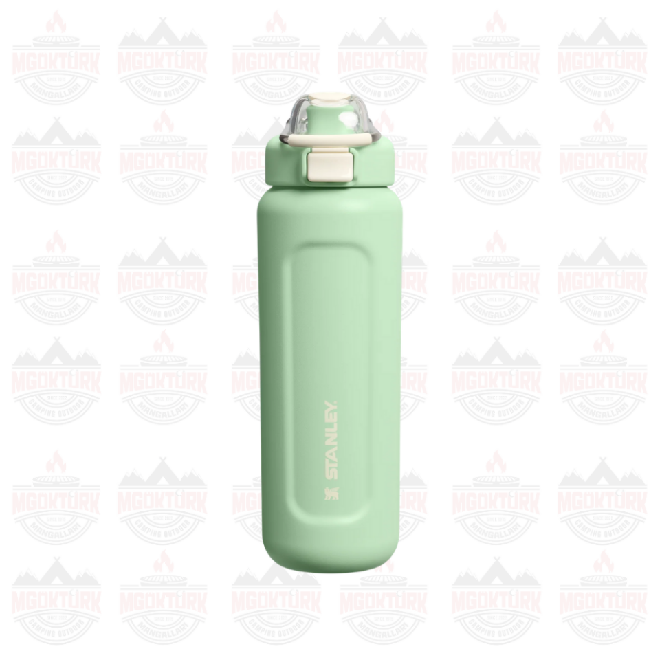 The Stanley Wellspring Bottle 0.7L / 24oz Pistachio