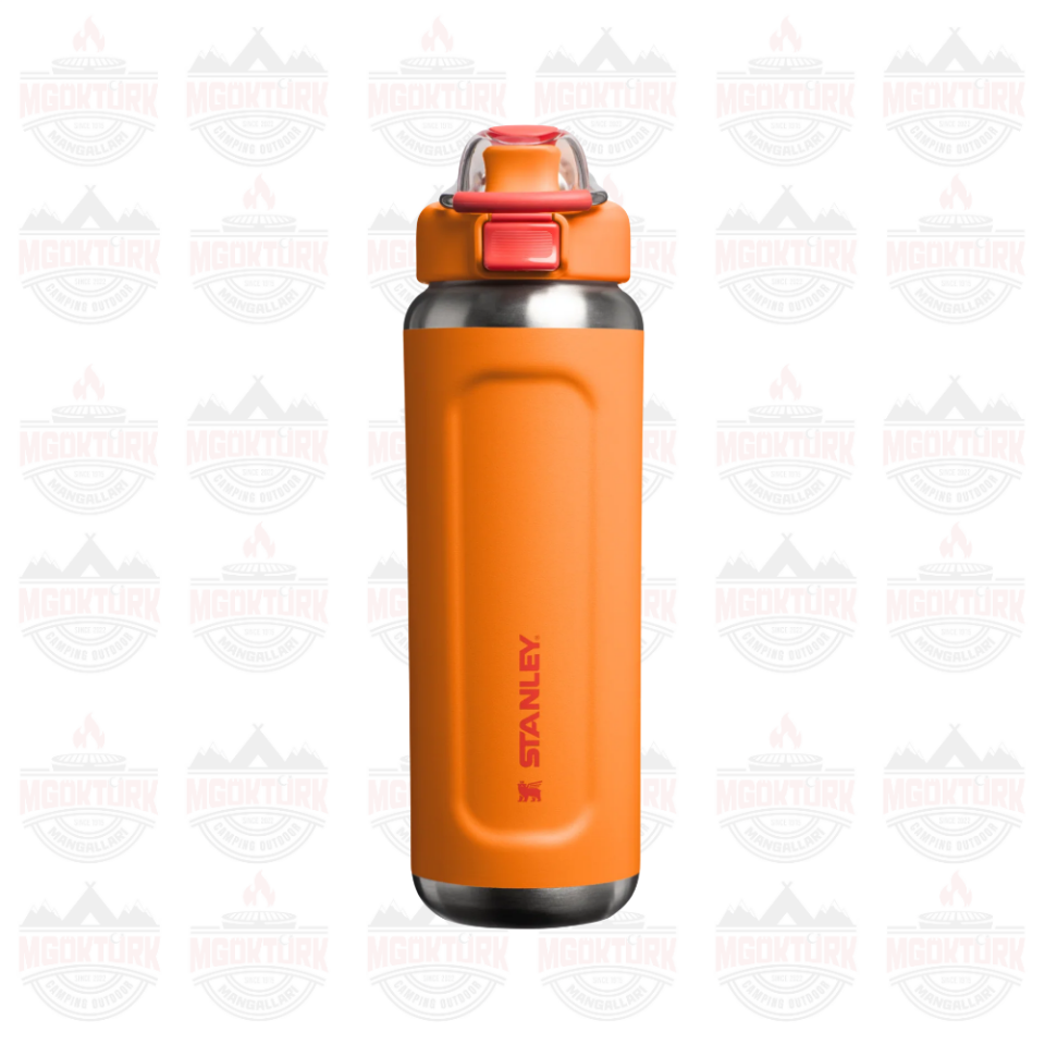 The Stanley Wellspring Bottle 0.7L / 24oz Goldenrod Coral