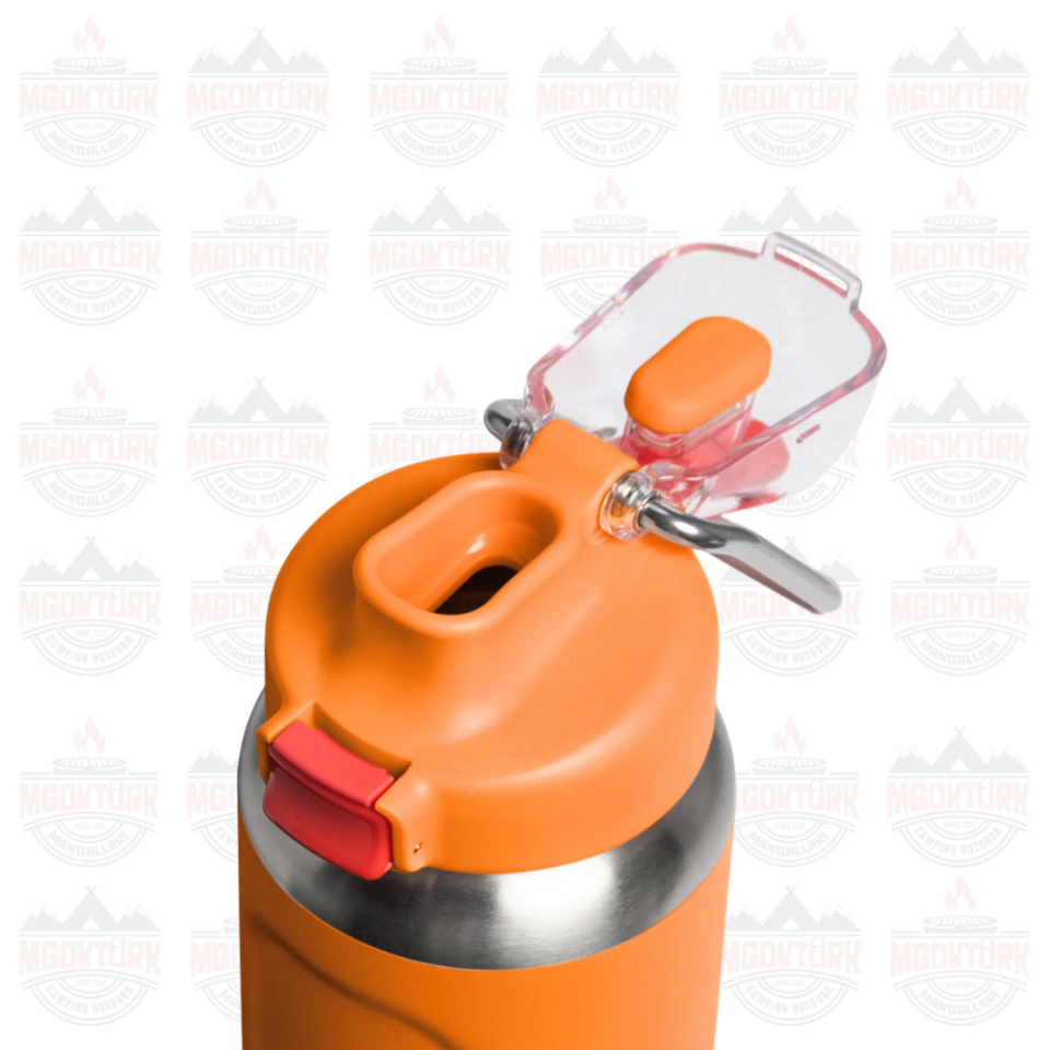 The Stanley Wellspring Bottle 0.7L / 24oz Goldenrod Coral