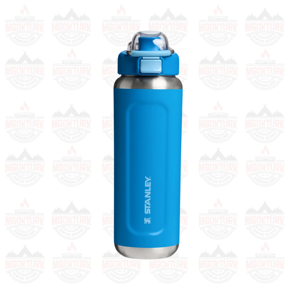 The Stanley Wellspring Bottle 0.7L / 24oz Azure