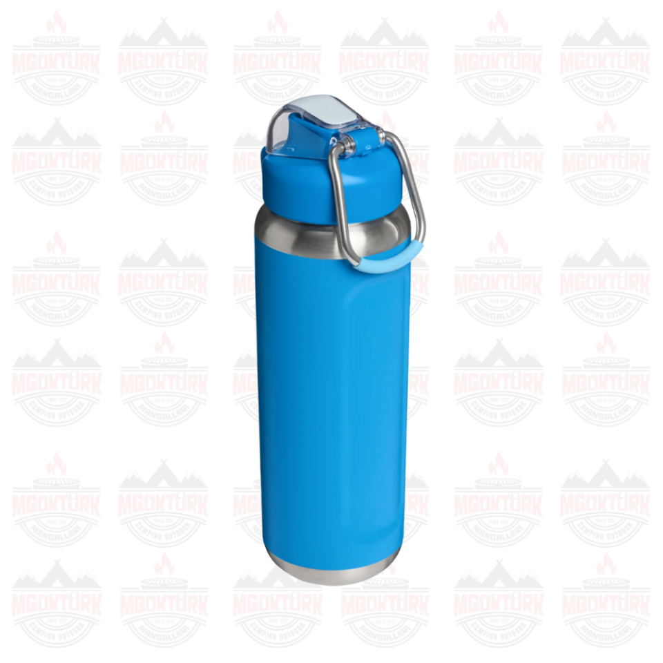 The Stanley Wellspring Bottle 0.7L / 24oz Azure