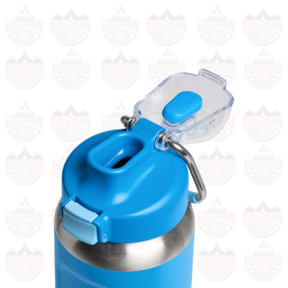 The Stanley Wellspring Bottle 0.7L / 24oz Azure