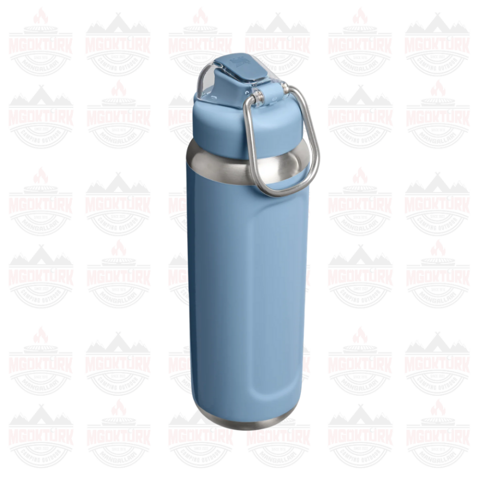 The Stanley Wellspring Bottle 0.7L / 24oz Indigo