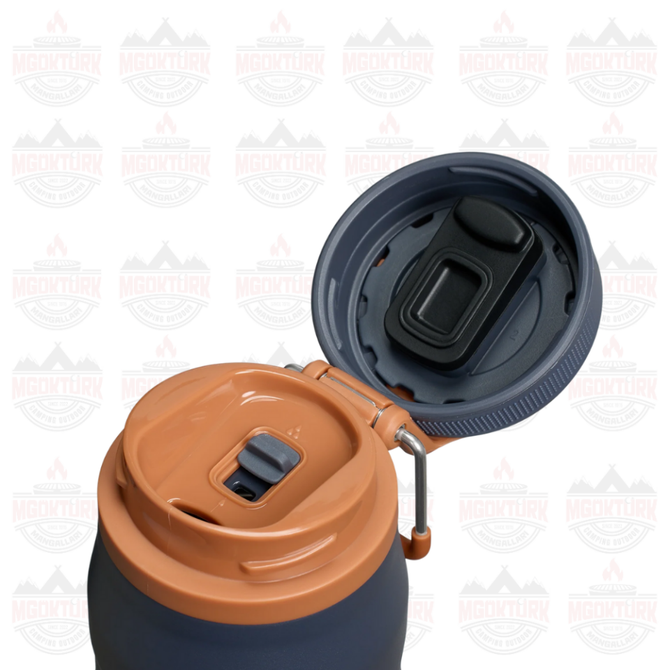 The IceFlow™ Bottle Twist Flip 0.7L / 24oz Twilight