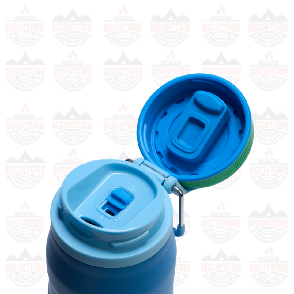 The IceFlow™ Bottle Twist Flip 0.7L / 24oz Azure