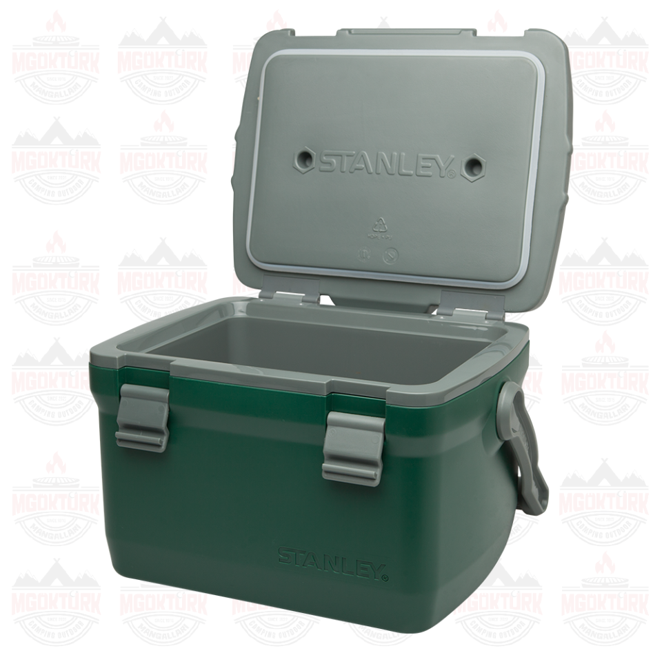 The Easy-Carry Outdoor Cooler 6.6 L / 7QT Stanley Green 10-01622-060 / 6939236370288