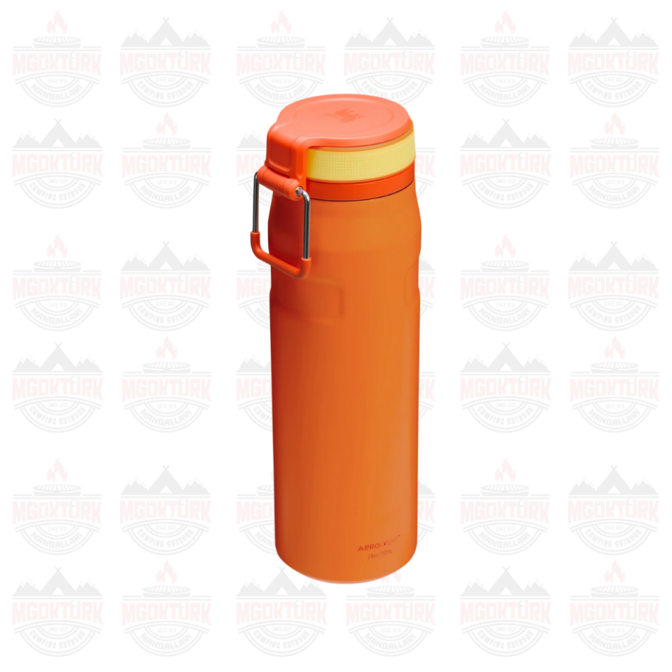 The IceFlow™ Bottle Twist Flip 0.7L / 24oz Goldenrod Cora