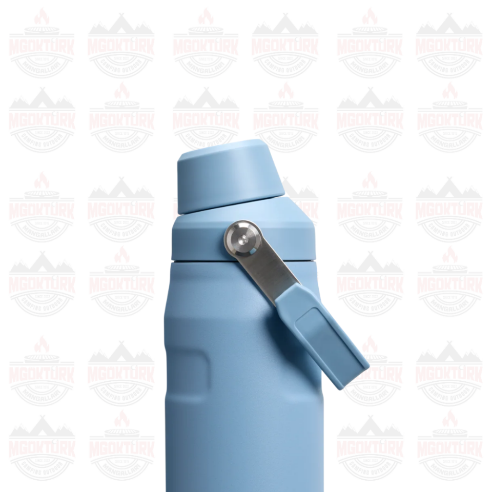 The IceFlow™ Bottle Fast Flow 0.7L / 24oz Indigo