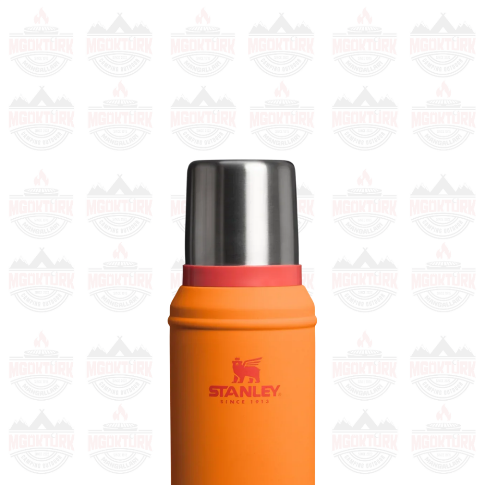The Legendary Classic Bottle 0.94L / 1.0QT Goldenrod Coral
