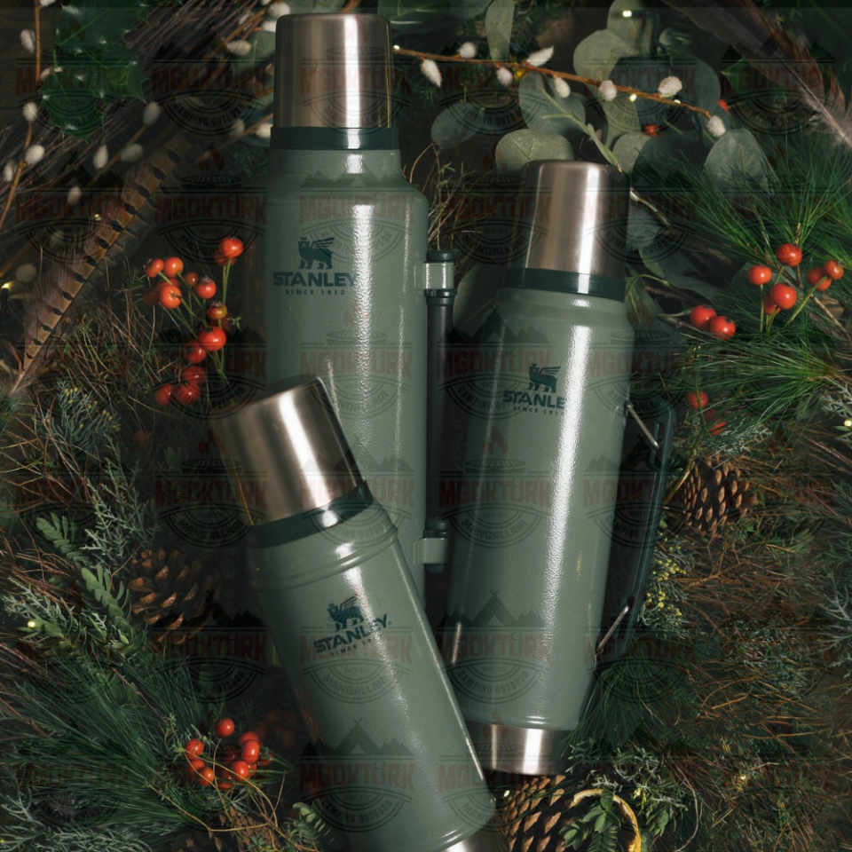 The Legendary Classic Bottle .75L / 25oz Hammertone Green