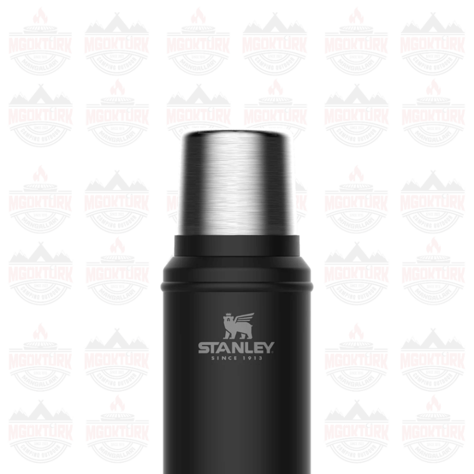 The Legendary Classic Bottle .75L / 25oz Matte Black Pebble