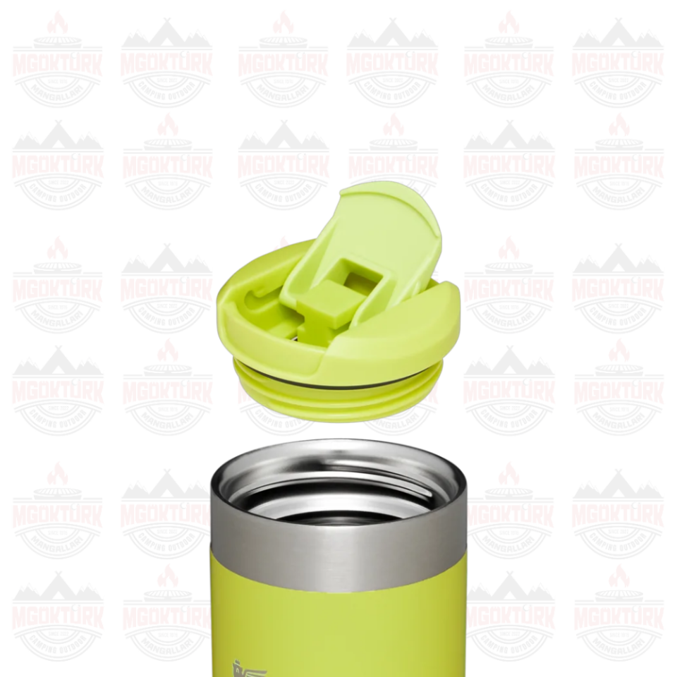 The AeroLight ™ Transit Mug 0.47L / 12oz Electric Yellow