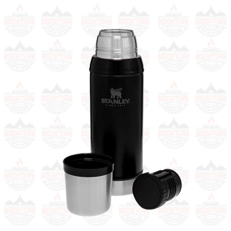 The Legendary Classic Bottle 0.75L / 25oz Matte Black Pebble