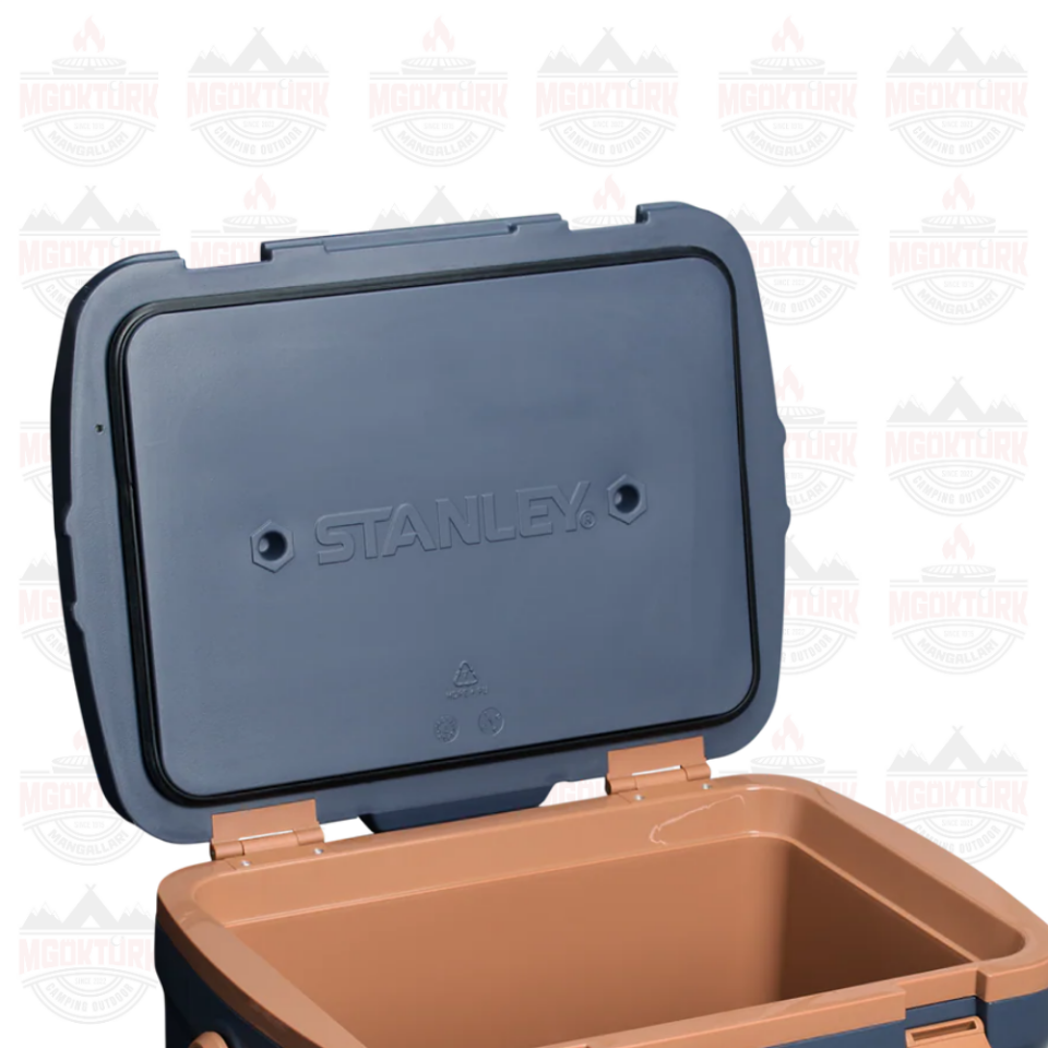 The Easy-Carry Outdoor Cooler 15.1L / 16QT Twilight