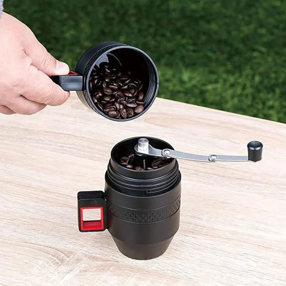 TAŞINABİLİR KAHVE MAKİNESİ