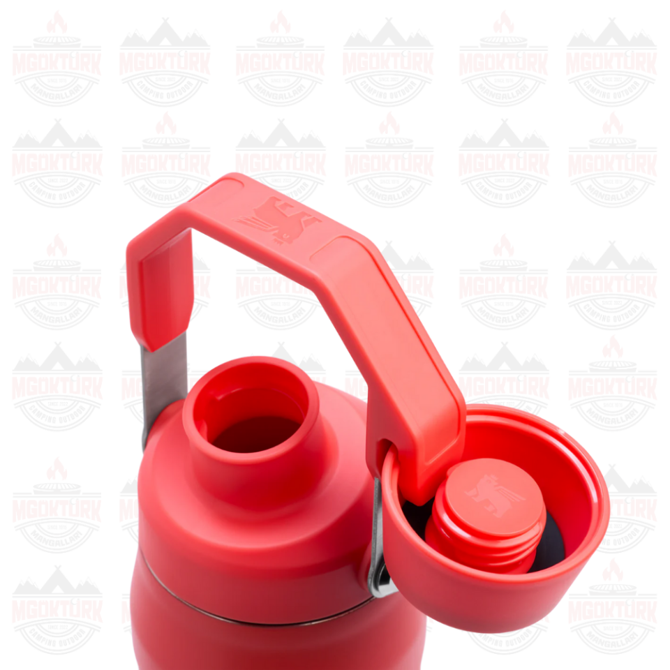 The Aerolight ™ IceFlow ™ Water Bottle Fast Flow 0.7L / 24oz Hot Coral